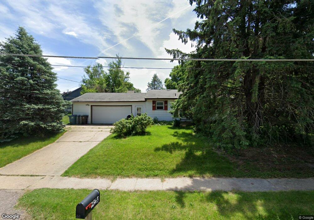 2945 E Aurora Ave, Des Moines, IA 50317 - photo 1