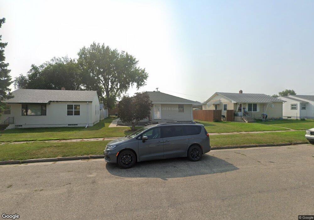 1120 6th Ave SE, Jamestown, ND 58401 - photo 1