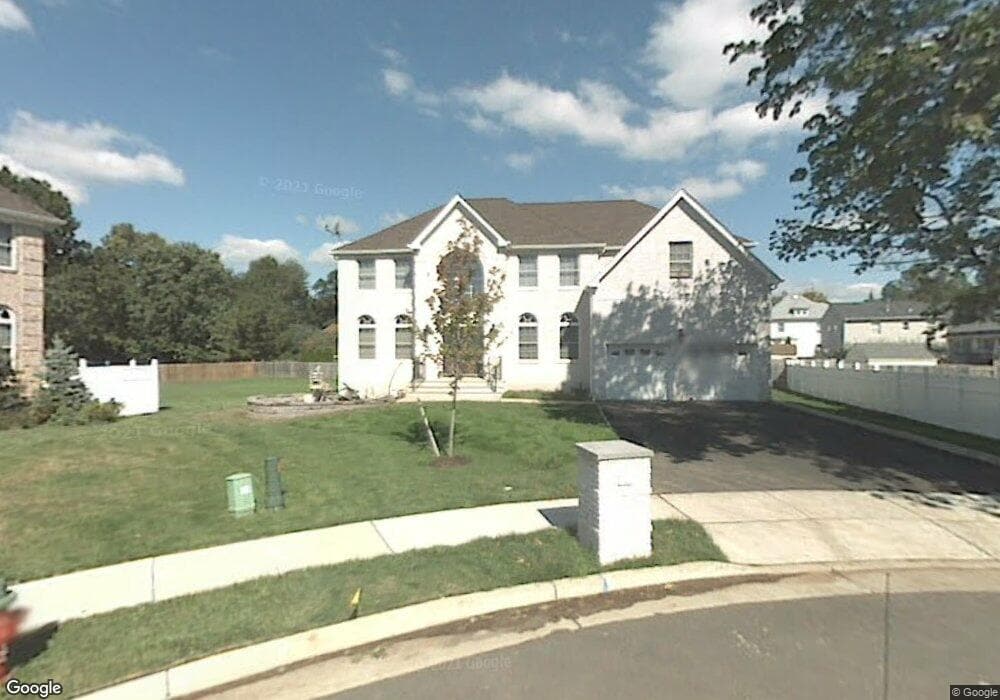 10 Lyndsey Ct, South Plainfield, NJ 07080 - photo 1