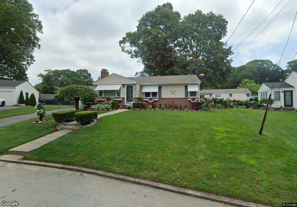 28 Wildwood Dr, Cranston, RI 02920 - photo 1