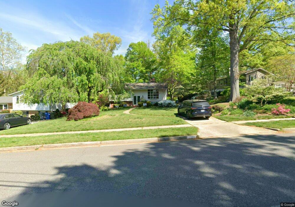 2220 William And Mary Dr, Alexandria, VA 22308 - photo 1