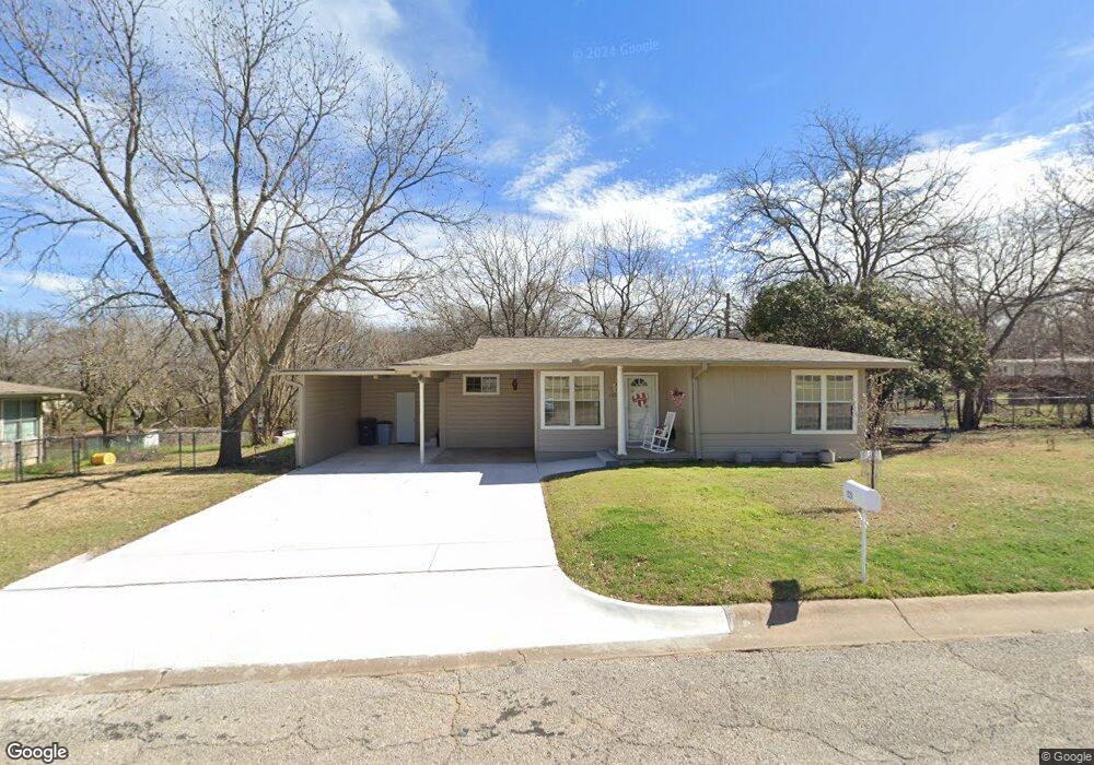 1229 S Lamar St, Weatherford, TX 76086 - photo 1