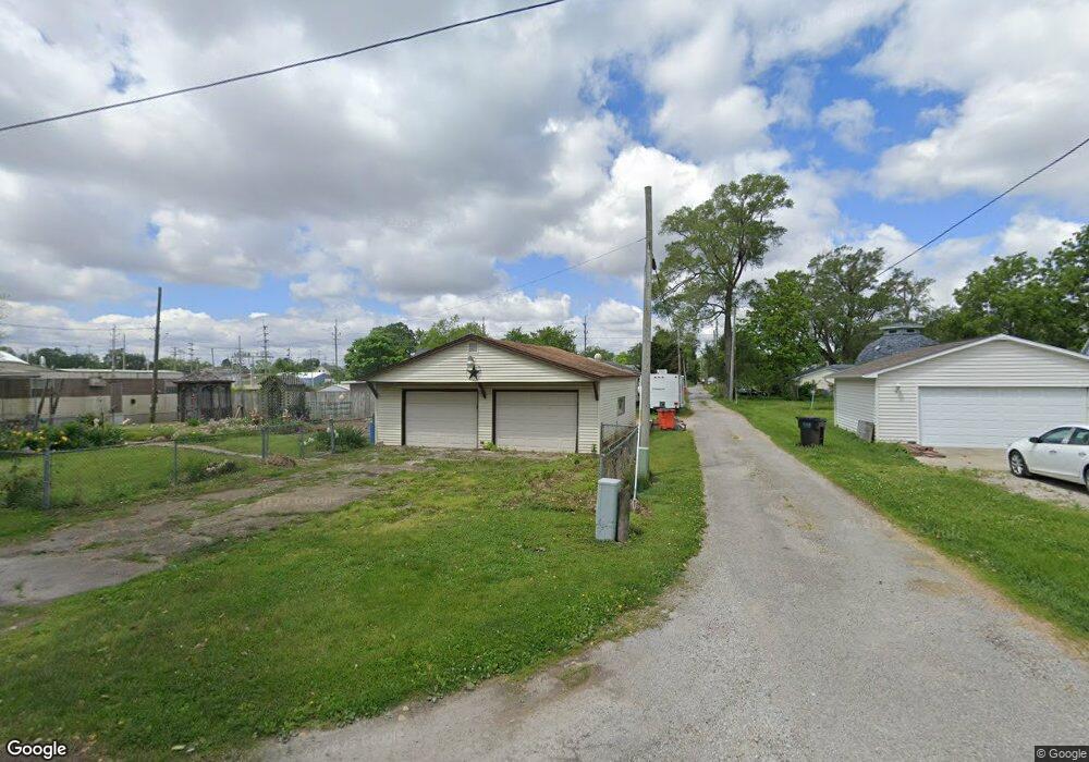 508 1/2 Moultrie Ave, Mattoon, IL 61938 - photo 1