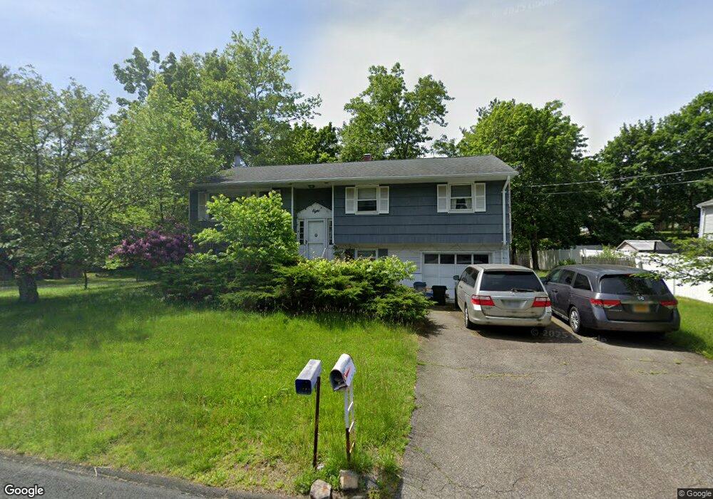 8 Elm Dr, Stony Point, NY 10980 - photo 1
