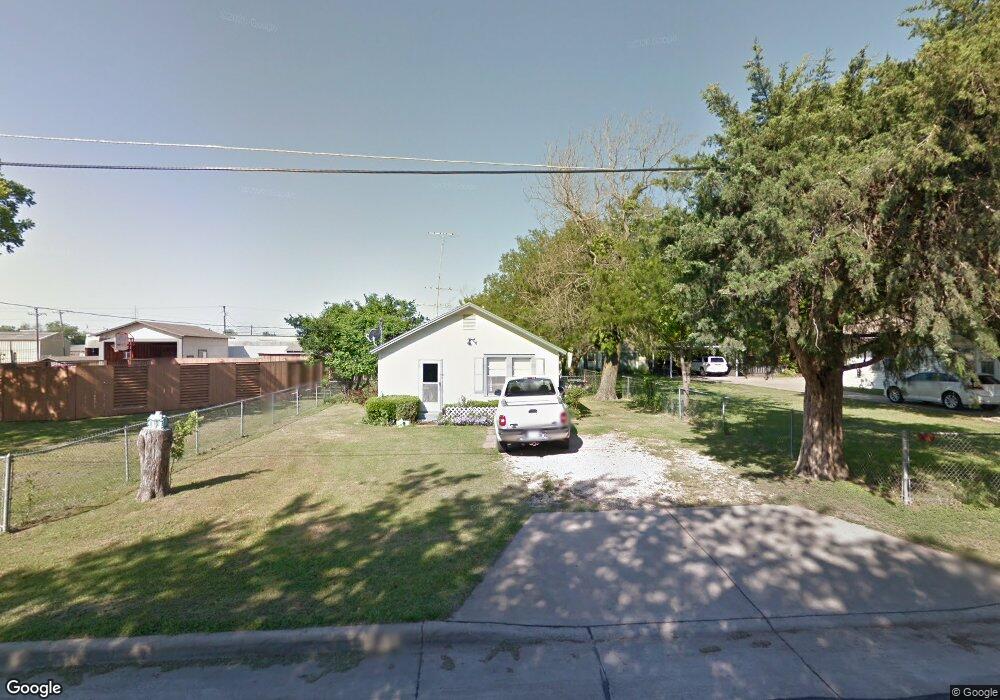 1217 S Paris St, Ennis, TX 75119 - photo 1