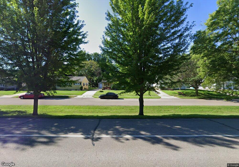 1907 W Oakland Ave, Austin, MN 55912 - photo 1