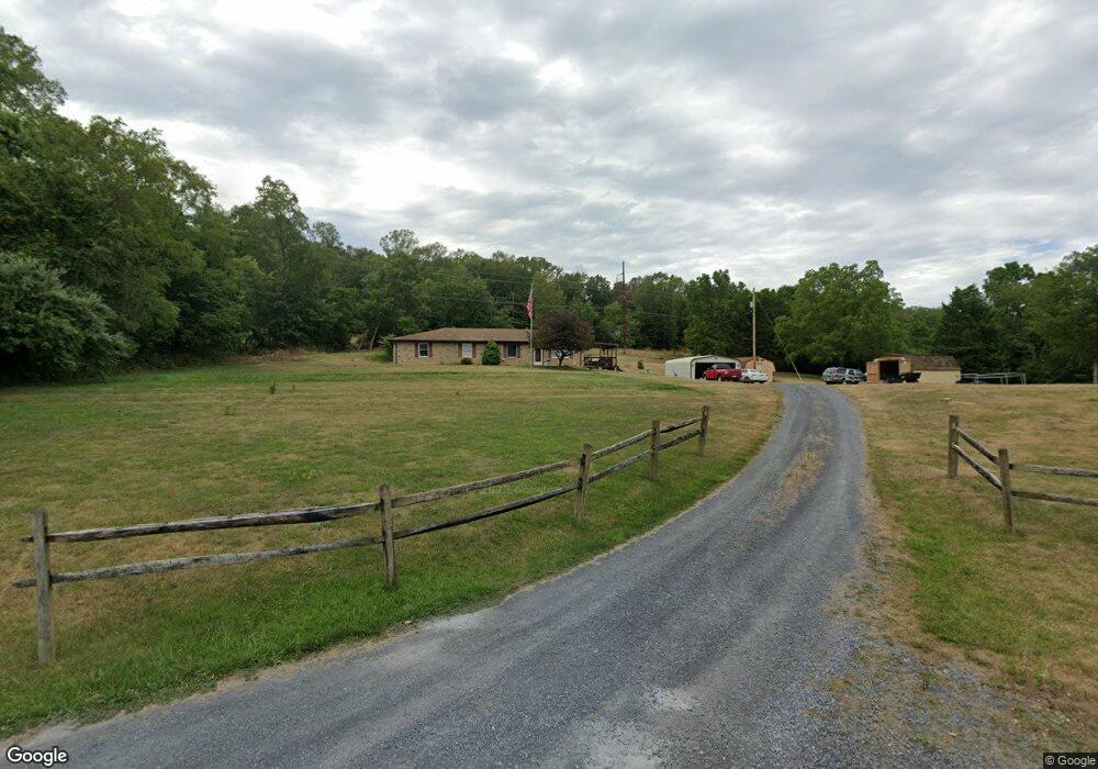 243 Sunflower Ln, Strasburg, VA 22657 - photo 1