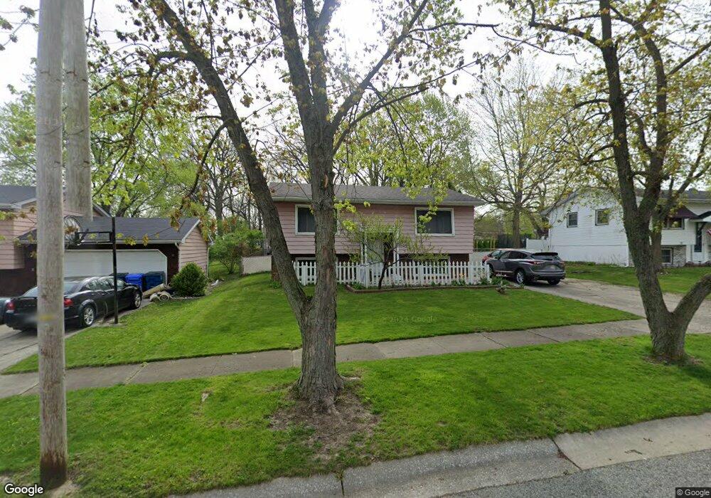 282 S Chase Dr, Crown Point, IN 46307 - photo 1