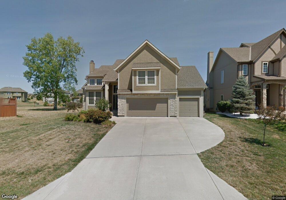 20802 W 61st St, Shawnee, KS 66218 - photo 1