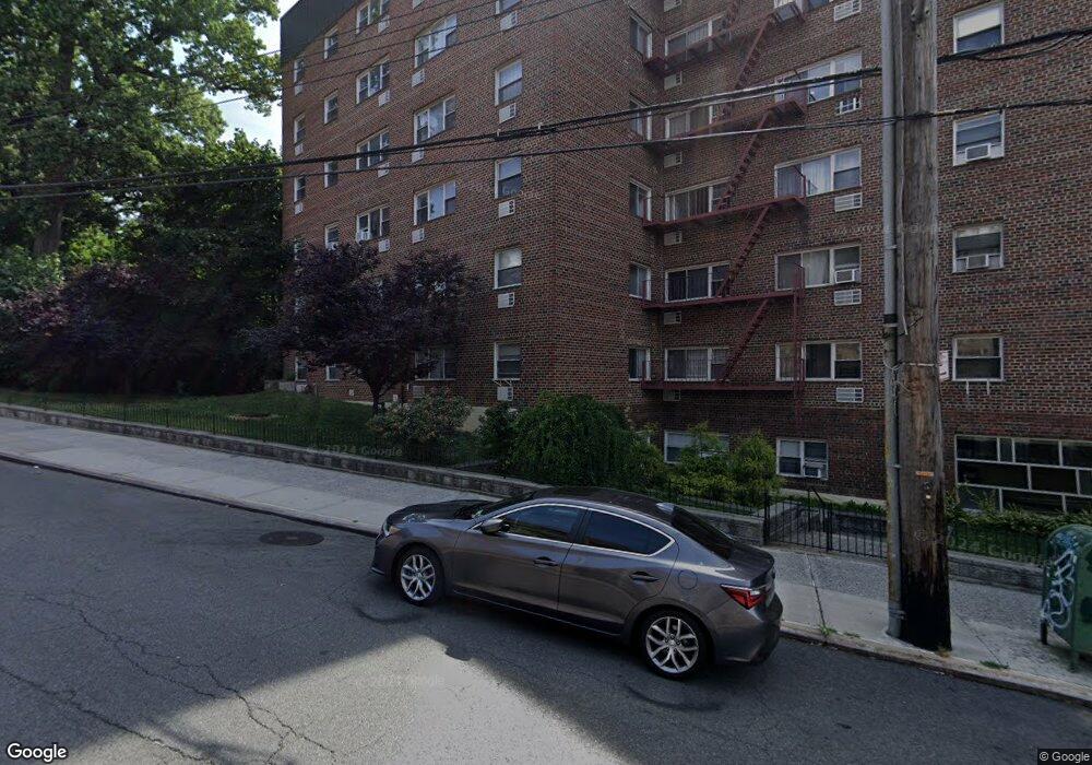 3240 Riverdale Ave unit 3H, Bronx, NY 10463 - photo 1
