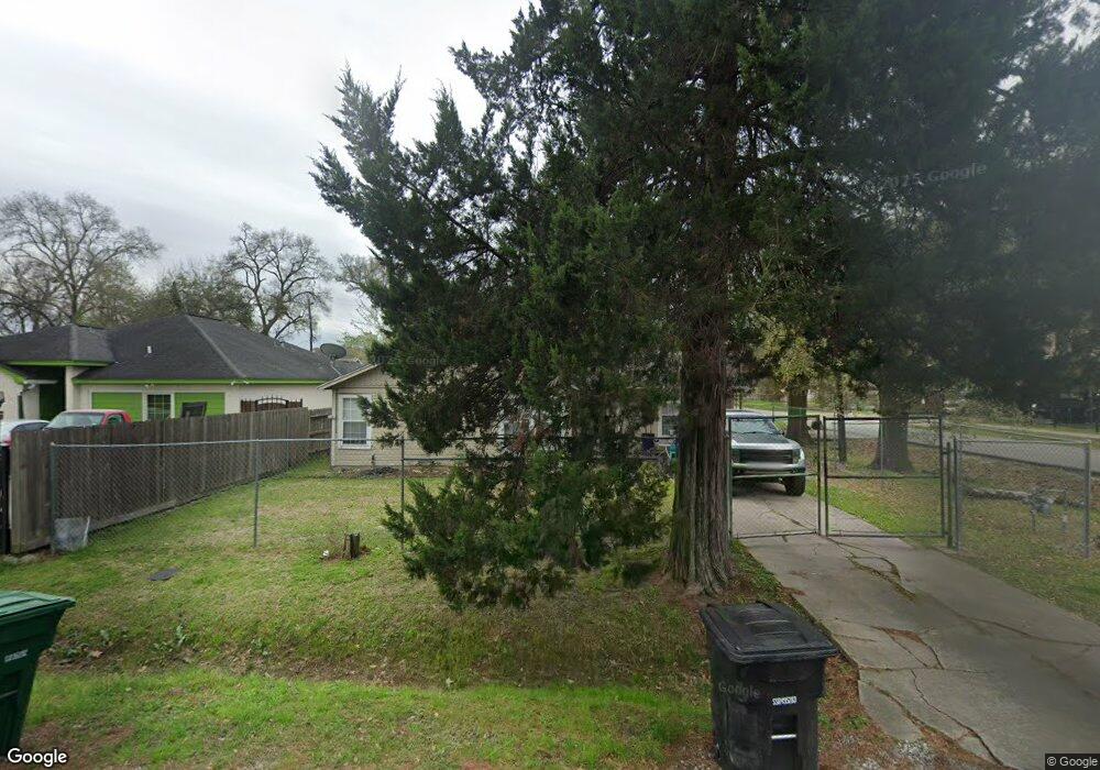 1102 Roxella St, Houston, TX 77076 - photo 1
