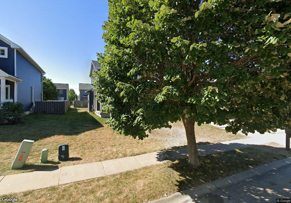 1609 W 68th St, Davenport, IA 52806 - photo 1