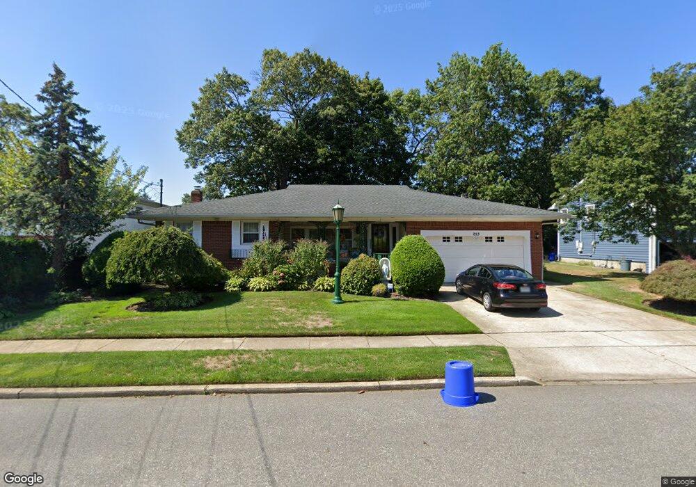 293 Deauville Blvd, Copiague, NY 11726 - photo 1