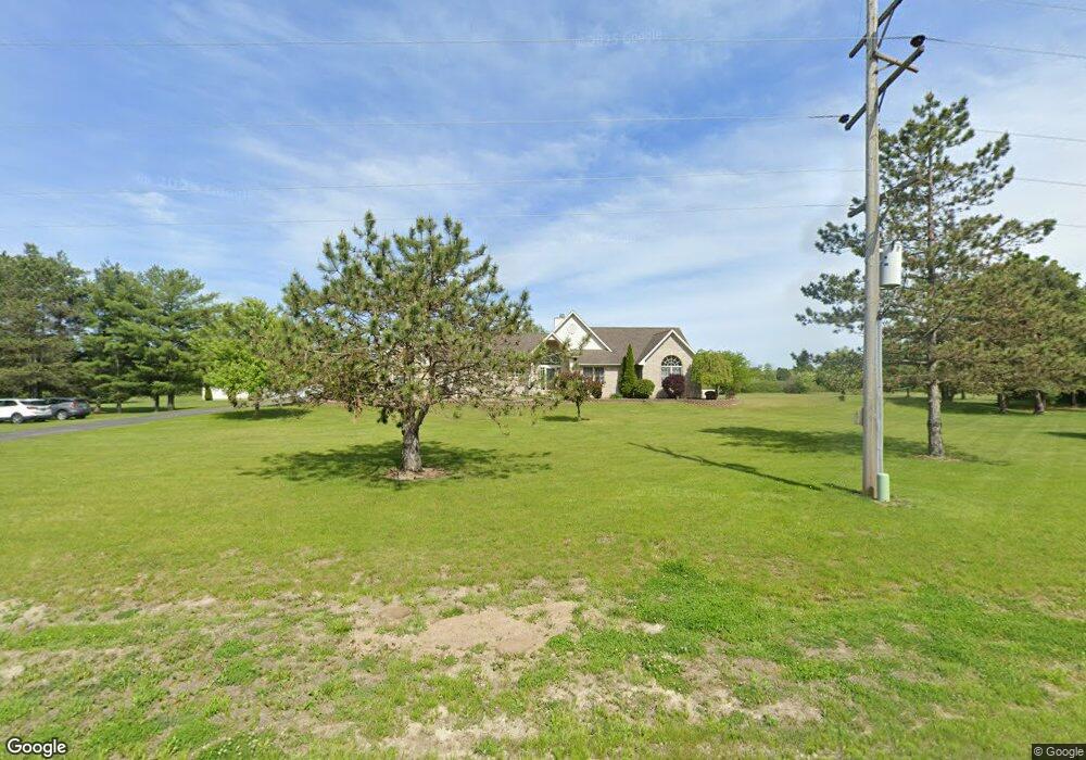 10412 Woodslee Dr, Carleton, MI 48117 - photo 1