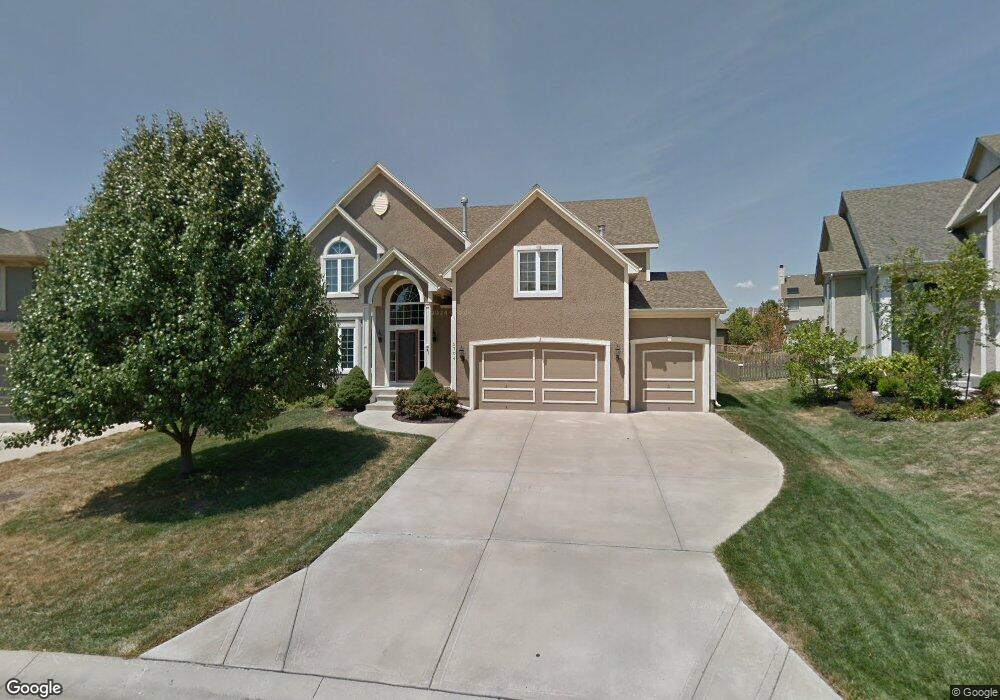 5704 Payne St, Shawnee, KS 66226 - photo 1