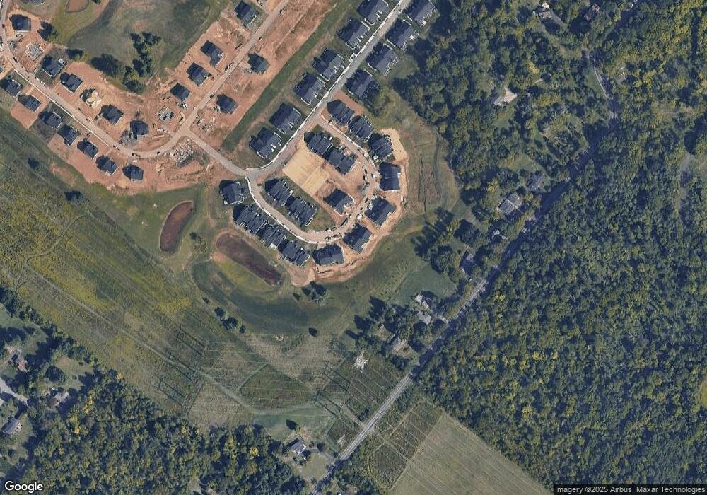 39 Tamarack Cir, Norristown, PA 19403 - photo 1