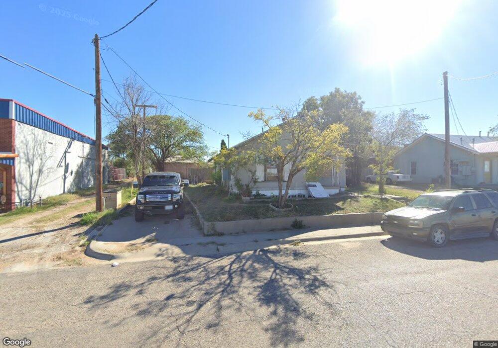 204 E 11th Place, Big Spring, TX 79720 - photo 1
