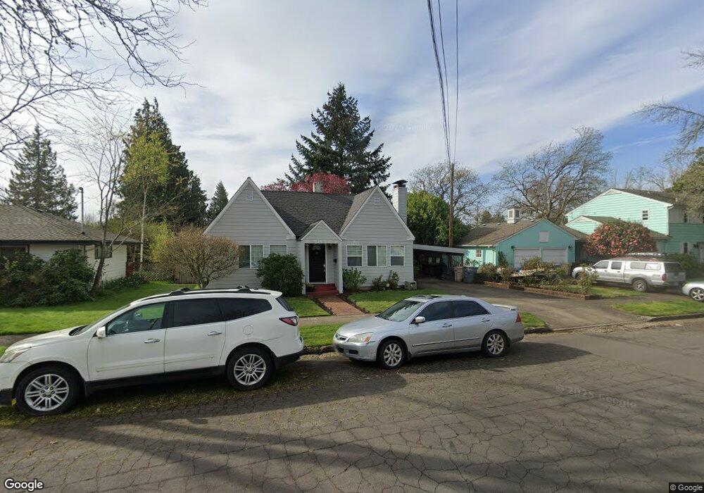 1230 11th Ave SW, Albany, OR 97321 - photo 1