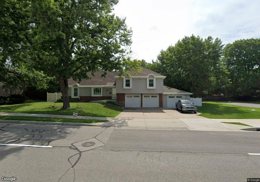 5911 Quivira Rd, Shawnee, KS 66216 - photo 1