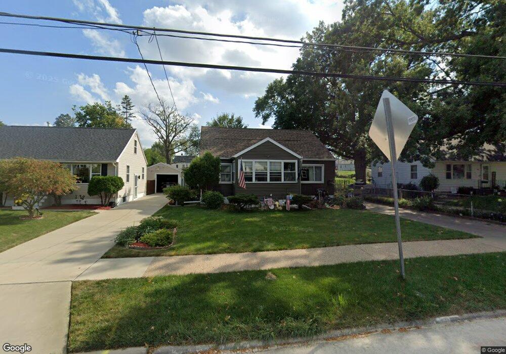 279 Wilson Ave SW, Cedar Rapids, IA 52404 - photo 1