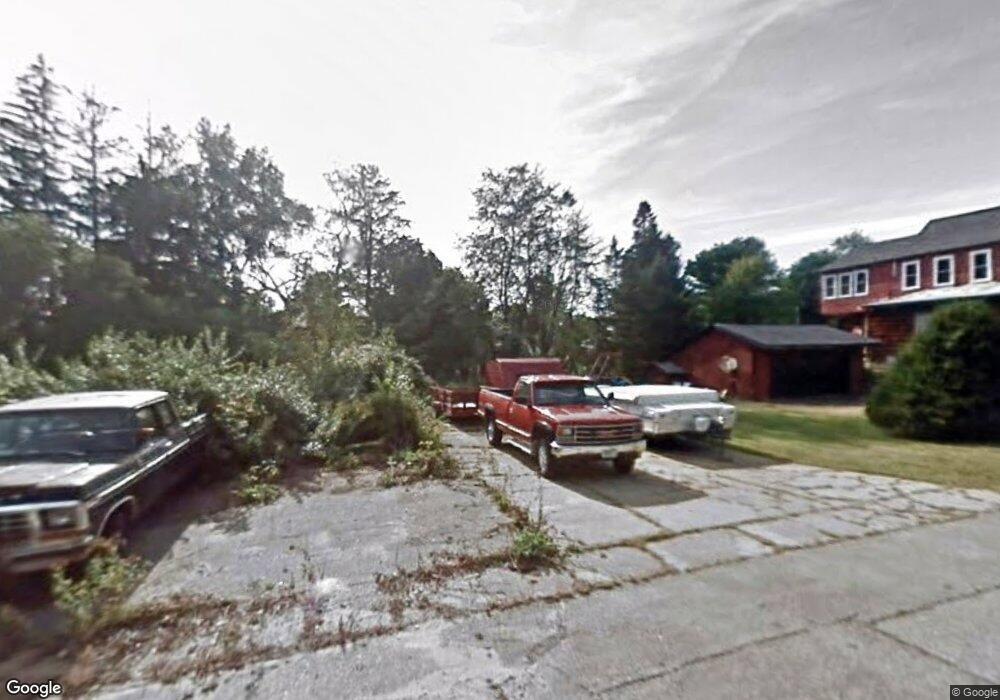 42 Chestnut St, Franklin, NH 03235 - photo 1