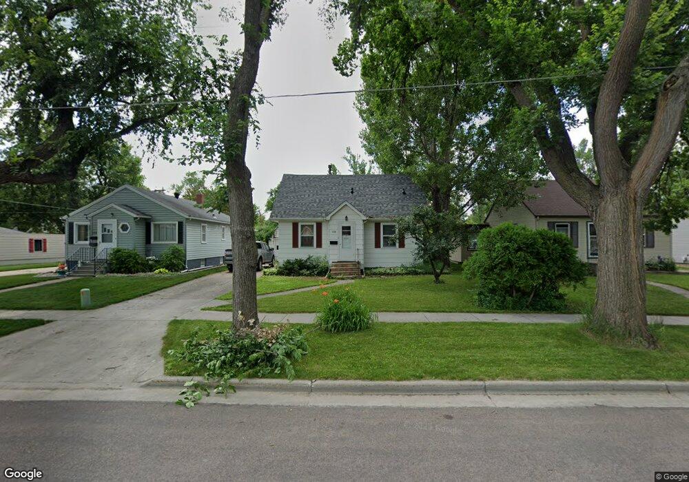 1518 10th Ave S, Fargo, ND 58103 - photo 1