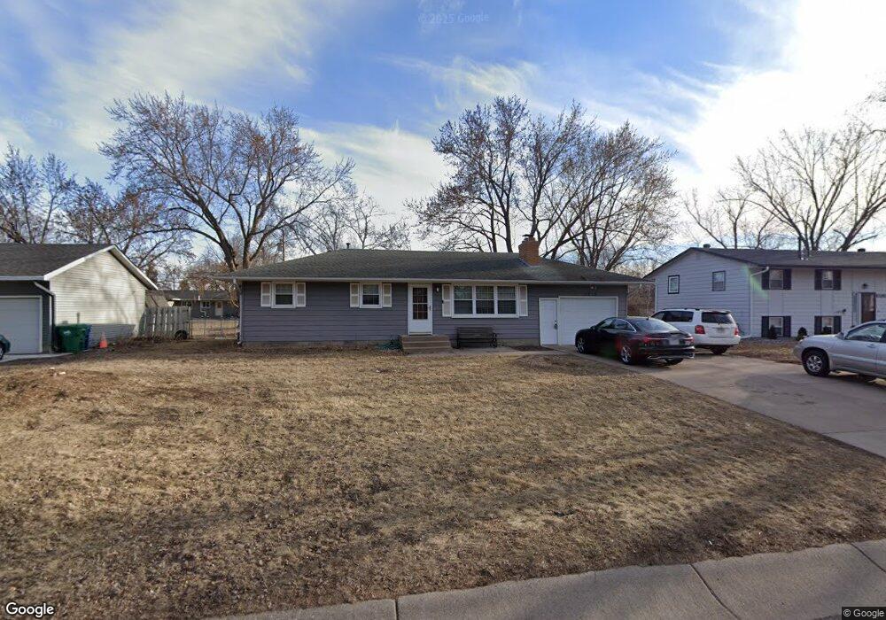 10239 99th Place N, Maple Grove, MN 55369 - photo 1