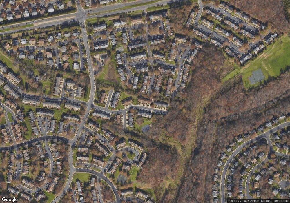 13920 Winding Ridge Ln, Centreville, VA 20121 - photo 1