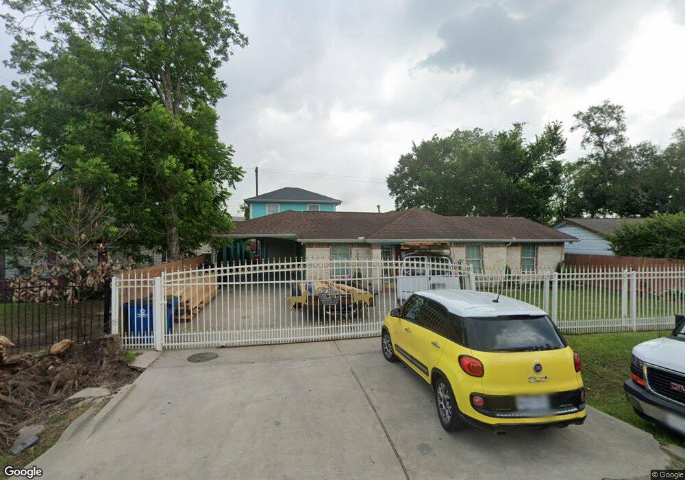 11750 Somerset Ln, Houston, TX 77093 - photo 1