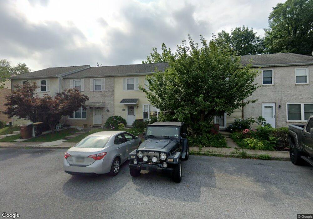 21 Eisenhower Cir, Whitehall, PA 18052 - photo 1