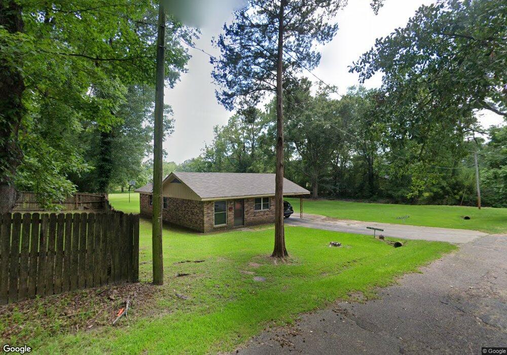 2114 Camellia St, Laurel, MS 39440 - photo 1