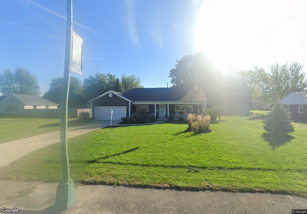504 S Wentz St, Wapakoneta, OH 45895 - photo 1
