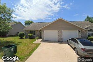 5218 Creekside Dr, Quincy, IL 62305