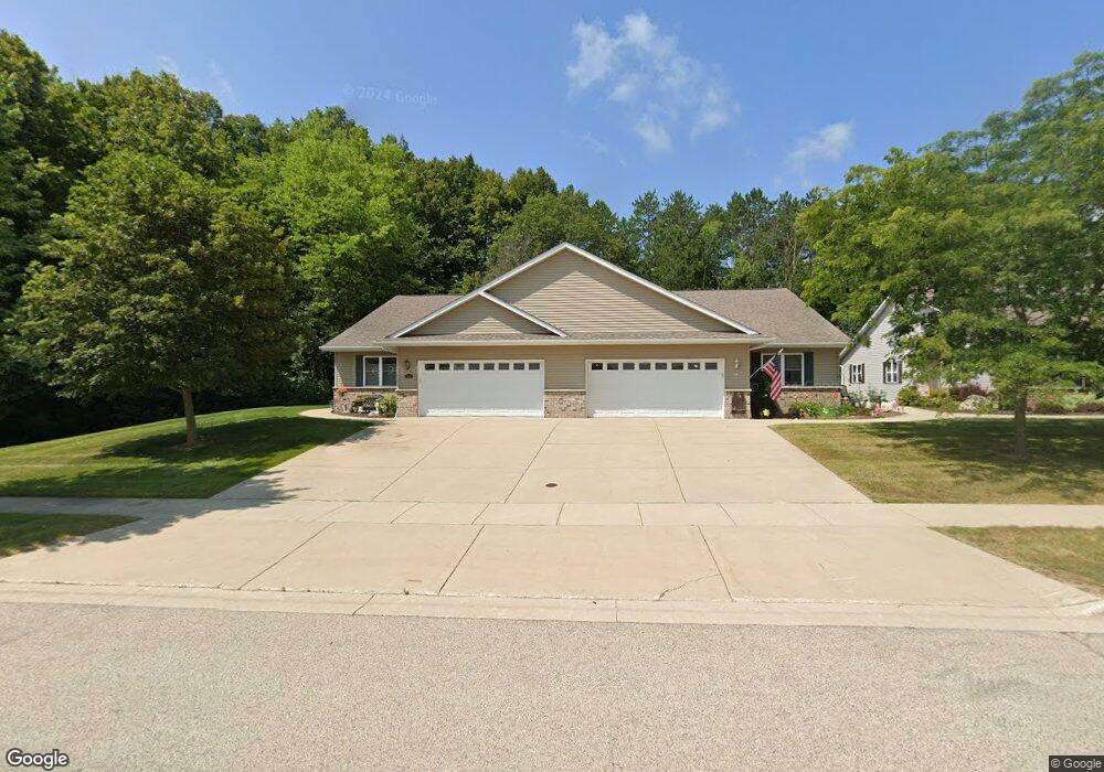 705 Prospect Dr, Kewaskum, WI 53040 - photo 1