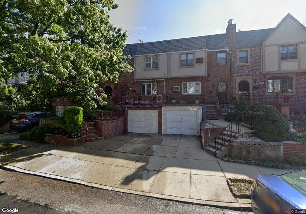 53101 63rd St, Maspeth, NY 11378 - photo 1