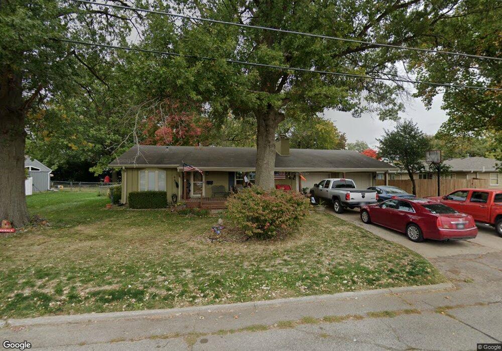 904 S 13th Ave W, Newton, IA 50208 - photo 1