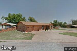 224 E Chestnut St, Hollis, OK 73550
