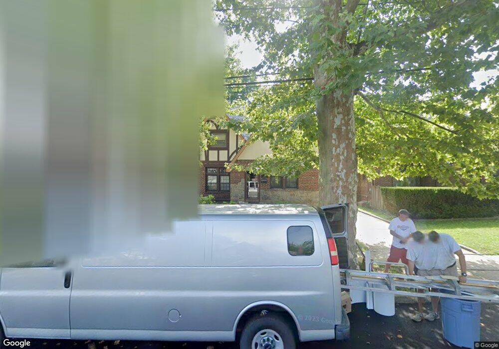 111 Gilmore Blvd, Floral Park, NY 11001 - photo 1