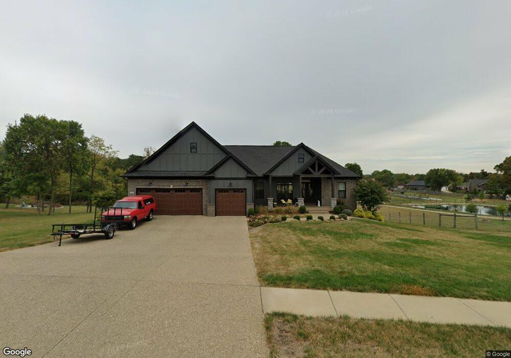 349 Sunray Dr, Shepherdsville, KY 40165 - photo 1