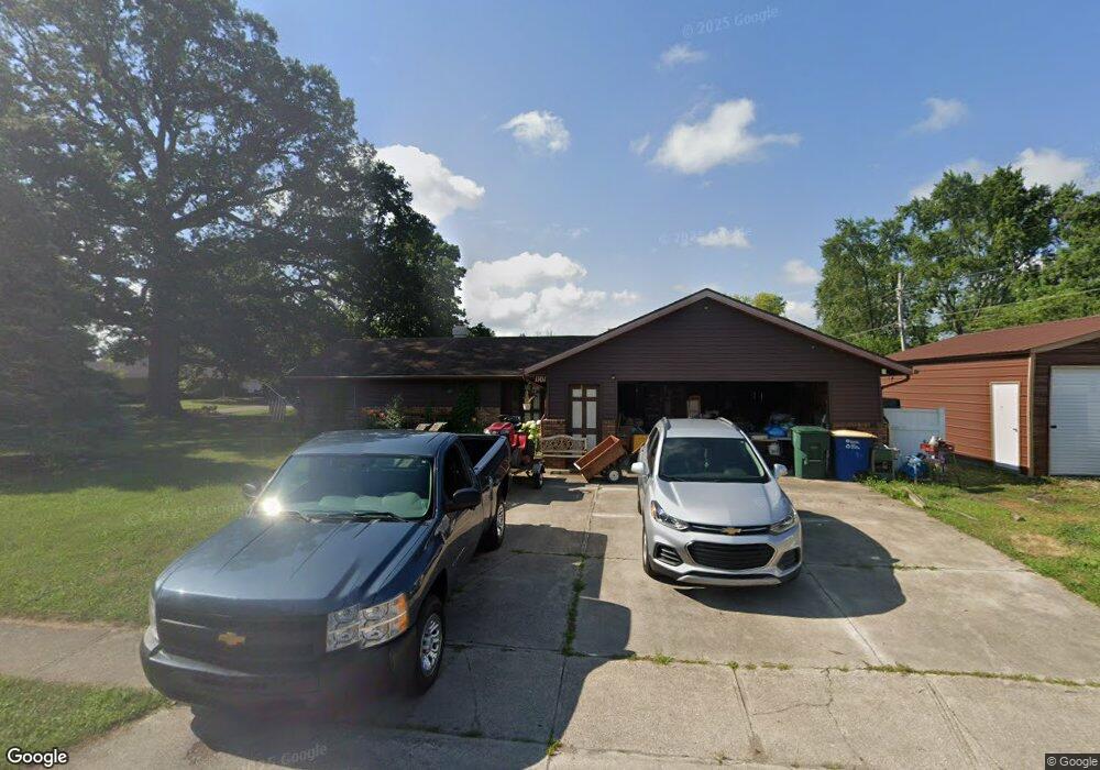 1101 W Yale Ave, Muncie, IN 47304 - photo 1