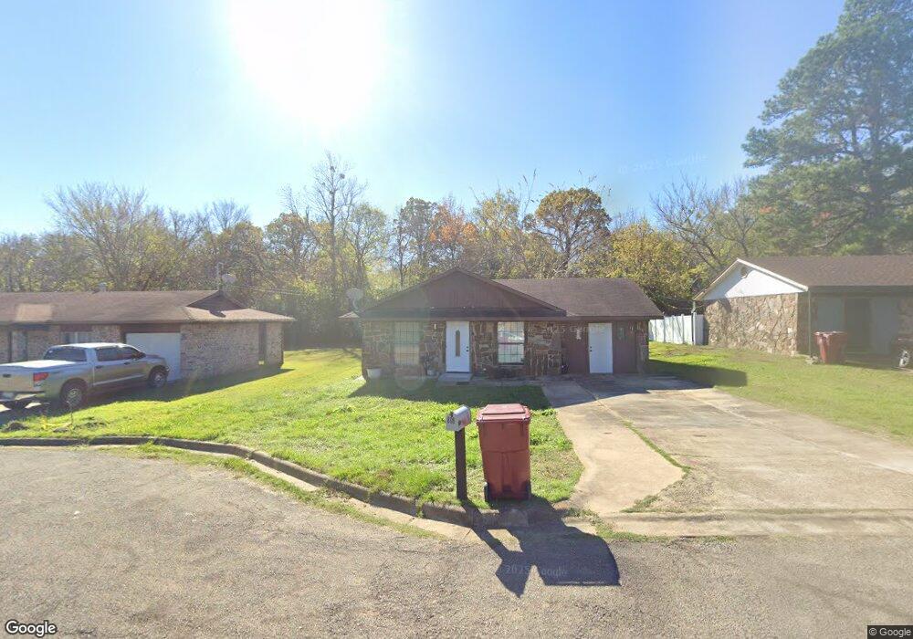 806 E Bissell St, Hugo, OK 74743 - photo 1