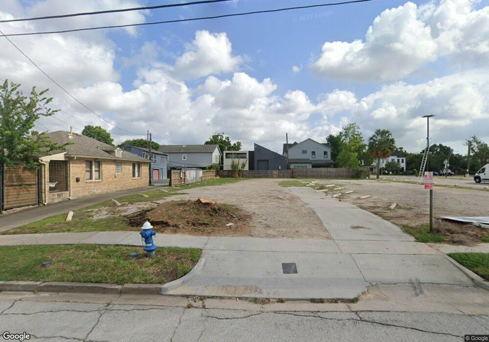 2718 White Oak Dr, Houston, TX 77007 - photo 1