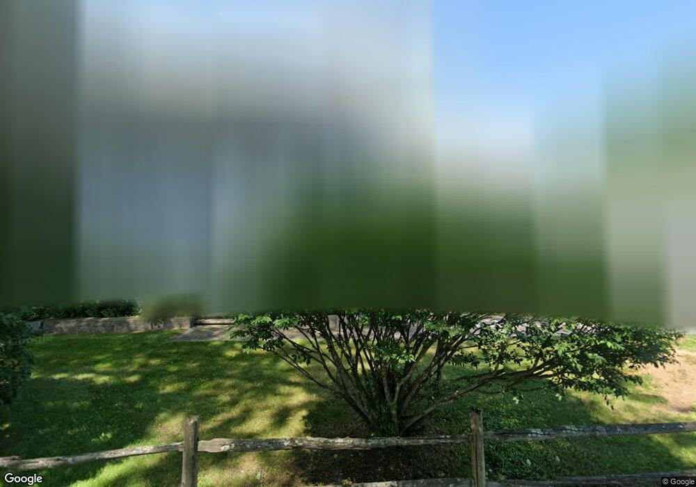 574 Country Club Rd, Greenfield, MA 01301 - photo 1