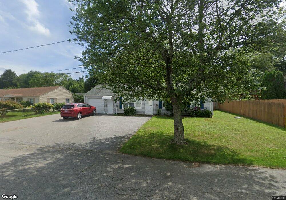 92 Elmbrook Dr, Warwick, RI 02889 - photo 1