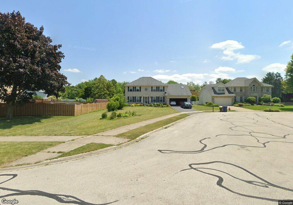 1639 Canyon Run Rd, Naperville, IL 60565 - photo 1