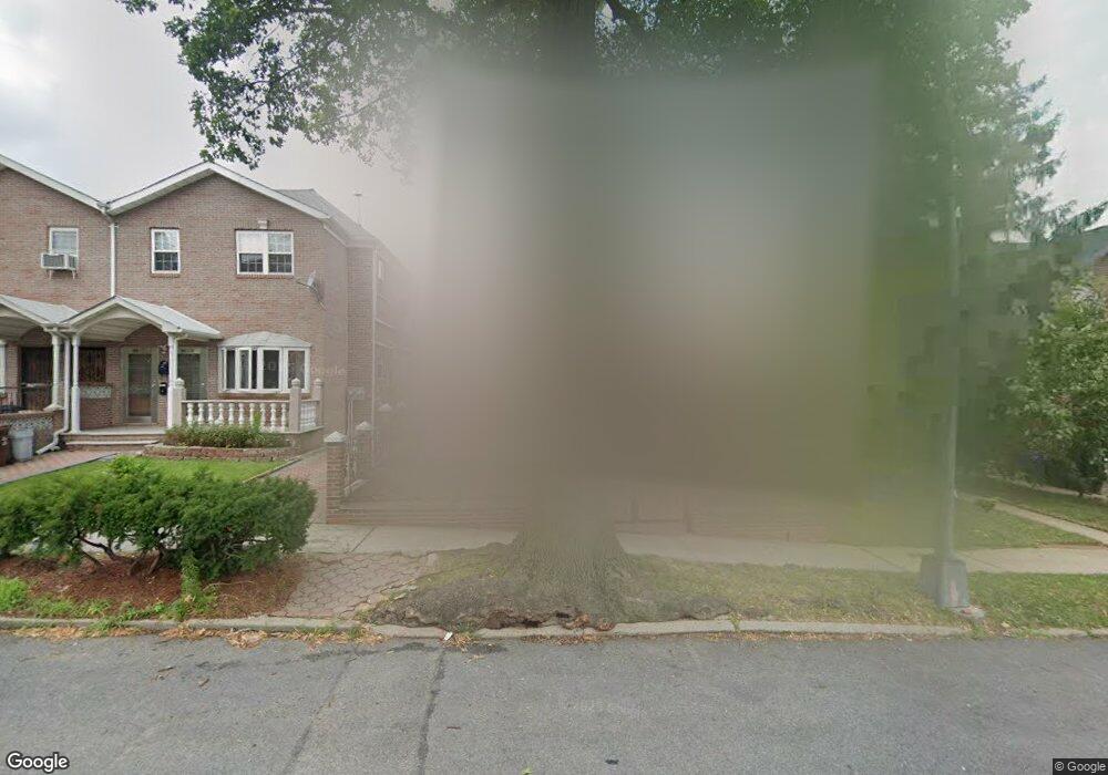 17511 74th Ave, Fresh Meadows, NY 11366 - photo 1