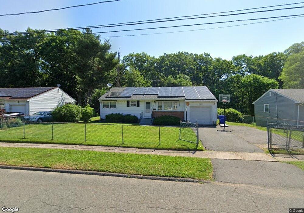 139 E Harold St, Bloomfield, CT 06002 - photo 1