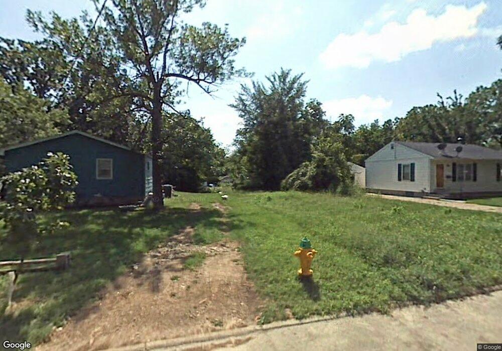 1806 Allison Ave, Des Moines, IA 50314 - photo 1