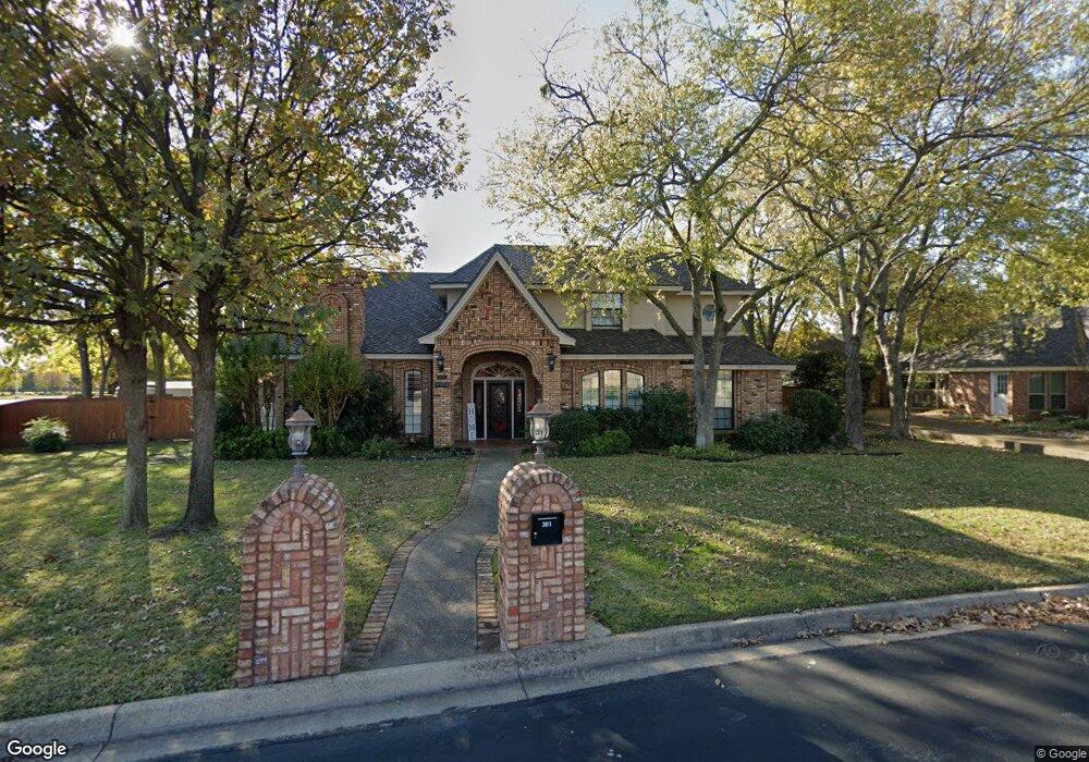 301 Westover Ct, Hurst, TX 76054 - photo 1