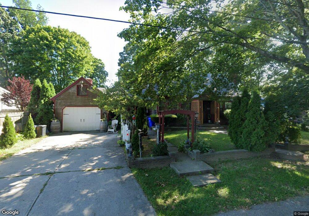 102 Lindy Ave, Riverside, RI 02915 - photo 1